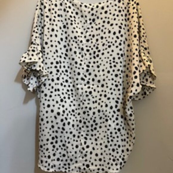 Umgee Dalmatian Print Short Sleeve Ruffle Top, New with Tags, L - Picture 9 of 10